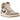 Jordan 1 Retro High OG Khaki sneakers i vinklad profil med khakifärgad och vit läderöverdel samt klassiska snören