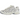 Nike P-6000 Light Bone sneakers i vinkelad vy med ljusgrå mesh-ovanandel, silverdetaljer, vita skosnören och vit gummisula
