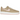 Nike Air Force 1 Low Linen sneakers i en vinklad vy med ljusbeige läderovandel, vit mellansula och ikonisk rosa Swoosh-logotyp