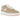 Nike Air Force 1 Low Linen sneakers i en vinklad vy med beige läderovandel, vit swoosh-logotyp och vit sula med synlig Air-dämpning