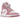 Air Jordan 1 Mid Elemental Pink Iced Carmine sneakers i sidovy med rosa läderpaneler, vit mellansula och den ikoniska Jordan Wings-logotypen.