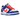 Nike Dunk Low Bright Crimson Game Royal sneakers i vinklad vy med vit läderbas, blåa överdrag och framträdande röda Swoosh-detaljer