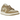Air Jordan 1 Low Rattan Sail Desert sneakers i vinklad profil med beige läderöverdel, vit mellansula, vita skosnören och broderad Jumpman-logotyp.