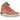Air Jordan 5 Retro DJ Khaled We The Best Crimson Bliss sneakers i sidoprofil. Visning av den rosa läderovandelen, quiltat foder, silvrig plös och genomskinlig sula.