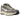 Nike P-6000 Flat Pewter sneakers sedda från sidan med lager av grå mesh och syntetiska överdrag, matchande grå mellansula och svart Nike swoosh