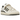 Adidas Forum 84 Low Off White Silver Pebble sneakers i vinklad vy med vit ovandel och silverdetaljer