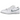Nike SB Dunk Low Supreme 94 White Metallic Silver sneakers i en vinklad vy med vit ovandel, metalfärgade detaljer och en slitstark yttersula