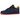Nike Air Force 1 Low Retro Lettering sneakers i sidoprofil med en blå läderovandel, vita detaljer samt den klassiska Air-sulan med tydlig logotyp.