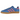 Adidas Gazelle Indoor Blue Bliss Pink sneakers i vinklad profil med ljusblå mockaöverdel, rosa detaljer och klassisk gummisula