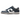 Nike Dunk Low 'NYC CBGB' sneakers i vinklad vy med vit och svart ovandel samt matchande skosnören