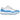 Jordan 11 Retro Low University Blue sneakers i en vinklad profil med vit ovandel, ljusblå lackläder och vit mellansula