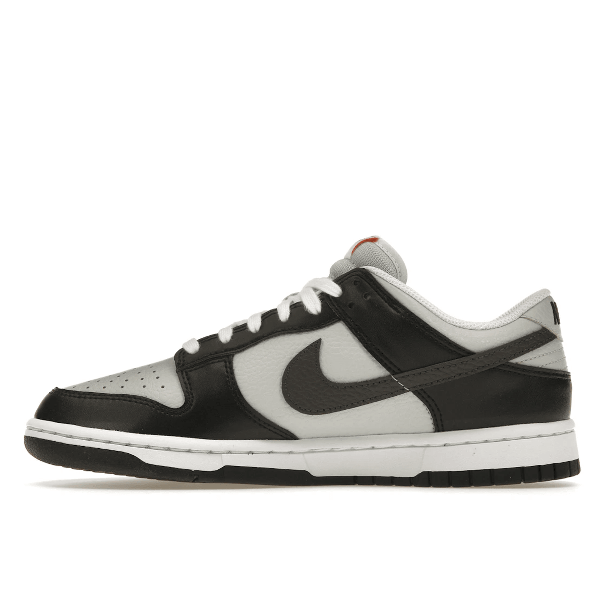 Miniatyrbild av Nike Dunk Low Black Total Orange Mini Swoosh 3