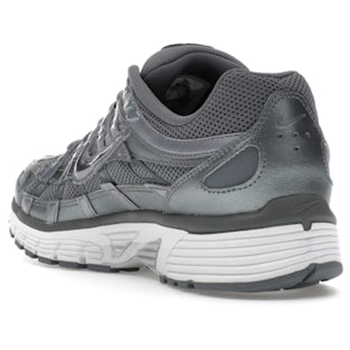 Miniatyrbild av Nike P-6000 Metallic Cool Grey 4